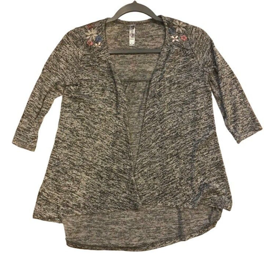 Girl's Medium Sweater Light weight 3/4 sleeve floral design on shoulders & back